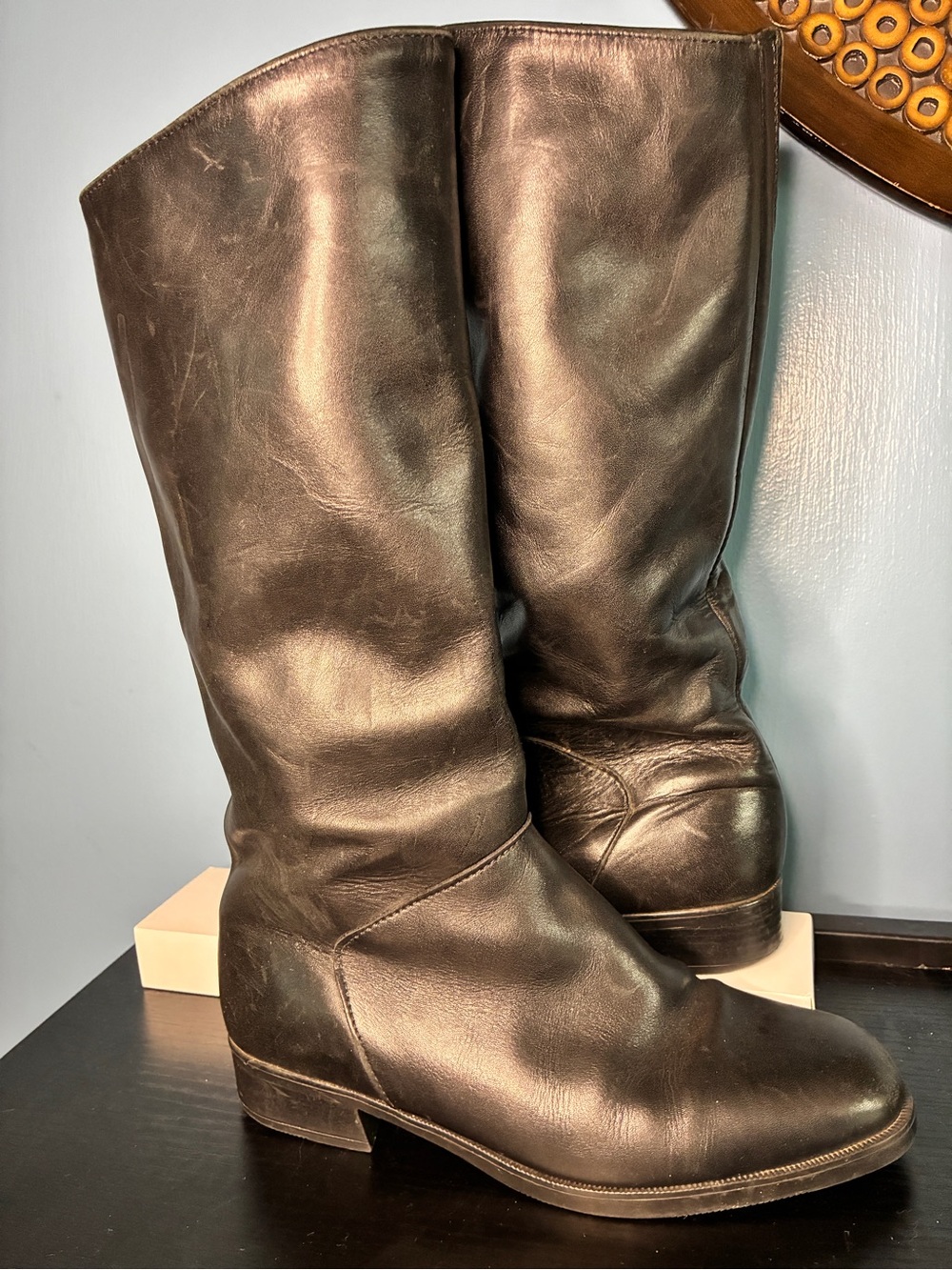 Santana Canada Black Leather Mid-Calf Heeled Boots